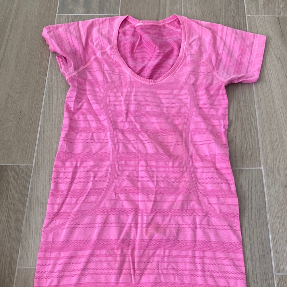 Lululemon tech tee